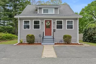 93 Cross St, Randolph, MA 02368 - Photo 2