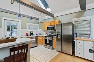 13 St James St, Newton, MA 02458 - Photo 6