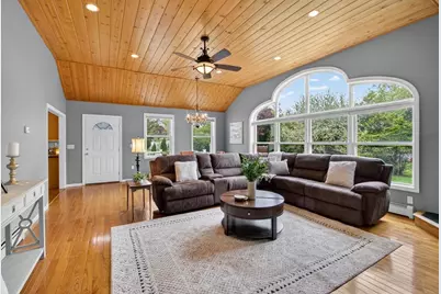 24 Hampstead Street, Methuen, MA 01844 - Photo 14