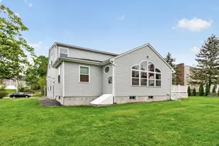 24 Hampstead St, Methuen, MA 01844 - Photo 32