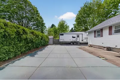 1096 Joyce Street, New Bedford, MA 02745 - Photo 38