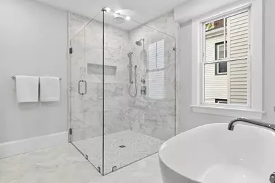 14 Prospect St, Boston, MA 02129 - Photo 16
