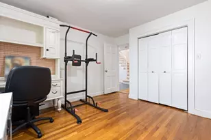 542 Commonwealth Ave, Newton, MA 02459 - Photo 14