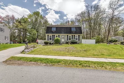 8 Portsmouth Rd, Amesbury, MA 01913 - Photo 2