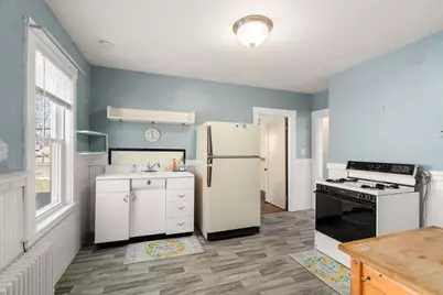 204 School St, Watertown, MA 02472 - Photo 6