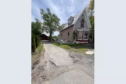 351 Bridge St, Northampton, MA 01060 - Photo 2