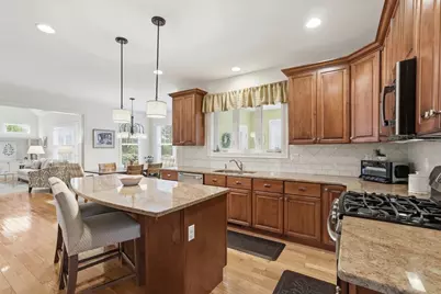 47 Winship Dr, Stoneham, MA 02180 - Photo 14