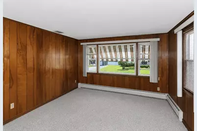 20 Hendom Dr, Agawam, MA 01030 - Photo 14