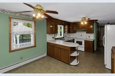 20 Hendom Dr, Agawam, MA 01030 - Photo 8