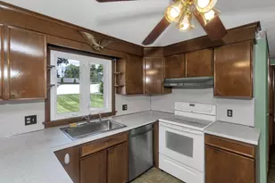 20 Hendom Dr, Agawam, MA 01030 - Photo 6