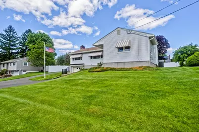20 Hendom Dr, Agawam, MA 01030 - Photo 2