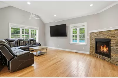 38 Gikas Ln, Marlborough, MA 01752 - Photo 24