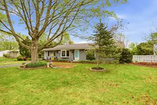 304 Bushee Rd, Swansea, MA 02777 - Photo 1