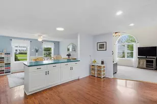 17 Unicorn Cir, Amesbury, MA 01913 - Photo 8