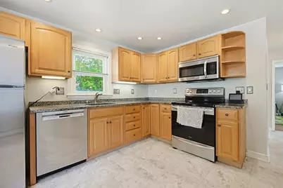 13 Brookside Drive, Foxboro, MA 02035 - Photo 2