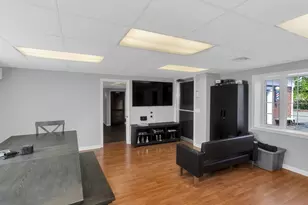 417 Montgomery St, Chicopee, MA 01020 - Photo 8