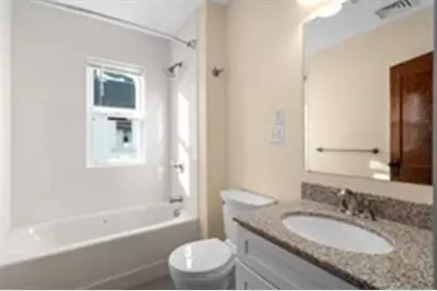 19 Winter St #2, Medford, MA 02155 - Photo 4