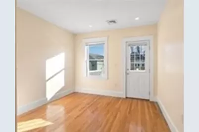 19 Winter St #2, Medford, MA 02155 - Photo 6