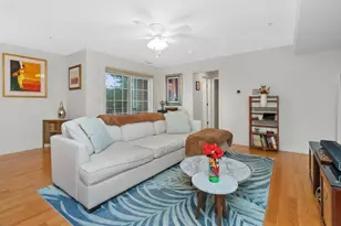 29 Spruce St, Waltham, MA 02453 - Photo 8