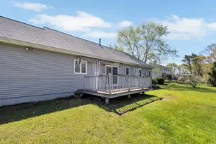 33 Thatchers Ln, Falmouth, MA 02536 - Photo 26