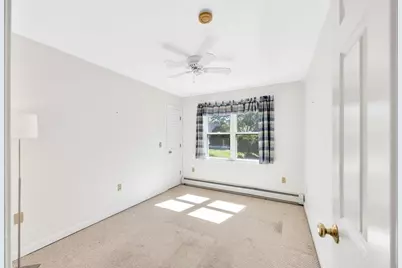 33 Thatchers Ln, Falmouth, MA 02536 - Photo 14