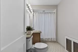 9 Dexter St, Malden, MA 02148 - Photo 14
