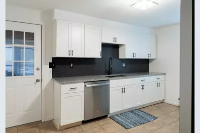 1159 Middlesex St, Lowell, MA 01851 - Photo 4