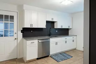 1159 Middlesex St, Lowell, MA 01851 - Photo 4