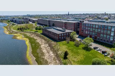 194-R Riverside Ave, New Bedford, MA 02746 - Photo 2