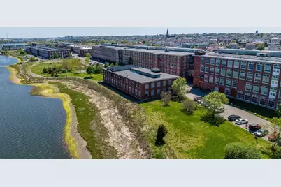 194-R Riverside Ave, New Bedford, MA 02746 - Photo 2
