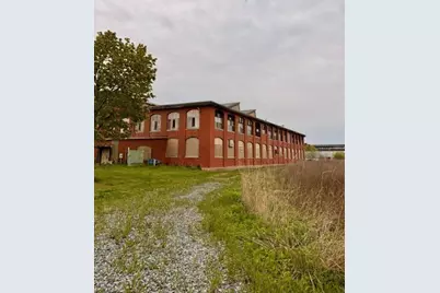 194-R Riverside Ave, New Bedford, MA 02746 - Photo 2