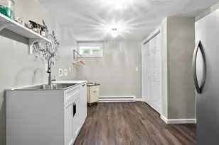 6 Phillips Dr, Holyoke, MA 01040 - Photo 32