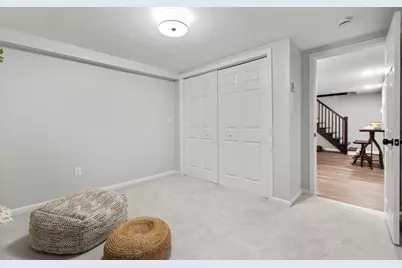 6 Phillips Dr, Holyoke, MA 01040 - Photo 28