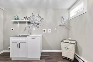 6 Phillips Dr, Holyoke, MA 01040 - Photo 30