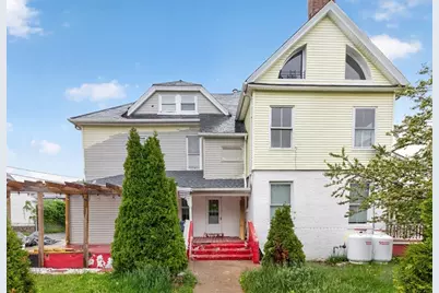 253 Oak St, Holyoke, MA 01040 - Photo 6