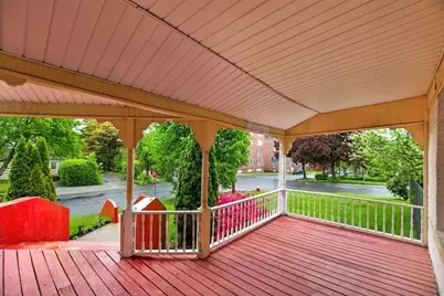 253 Oak St, Holyoke, MA 01040 - Photo 2
