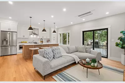 71 Mystic St, Arlington, MA 02474 - Photo 4