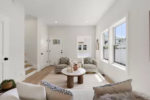 326 Lowell St, Somerville, MA 02145 - Photo 4