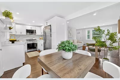 7 Franklin St, Boston, MA 02136 - Photo 12