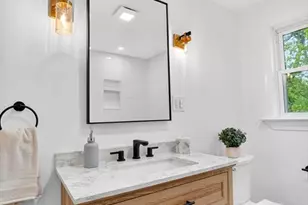7 Franklin St, Boston, MA 02136 - Photo 22