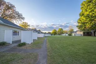 125 Greenwood Terrace, Chicopee, MA 01022 - Photo 38
