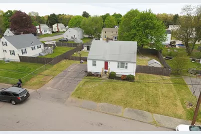 15 Jefferson Rd, Holbrook, MA 02343 - Photo 4
