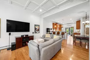 823 E 3rd St, Boston, MA 02127 - Photo 10
