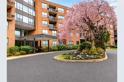 210 Nahanton St #102, Newton, MA 02459 - Photo 2