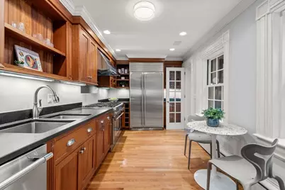 14 Pinckney Street, Boston, MA 02114 - Photo 8