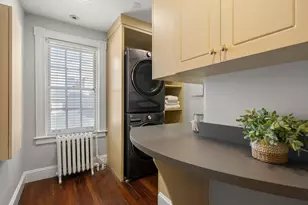 14 Pinckney St, Boston, MA 02114 - Photo 24