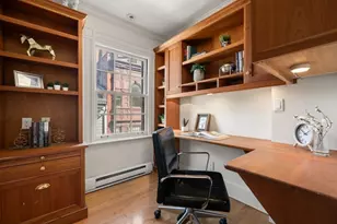 14 Pinckney St, Boston, MA 02114 - Photo 16