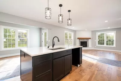 7 High Street, Southampton, MA 01073 - Photo 4