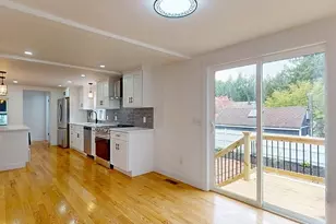 107 Washington St, Hudson, MA 01749 - Photo 4