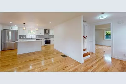 107 Washington St, Hudson, MA 01749 - Photo 6